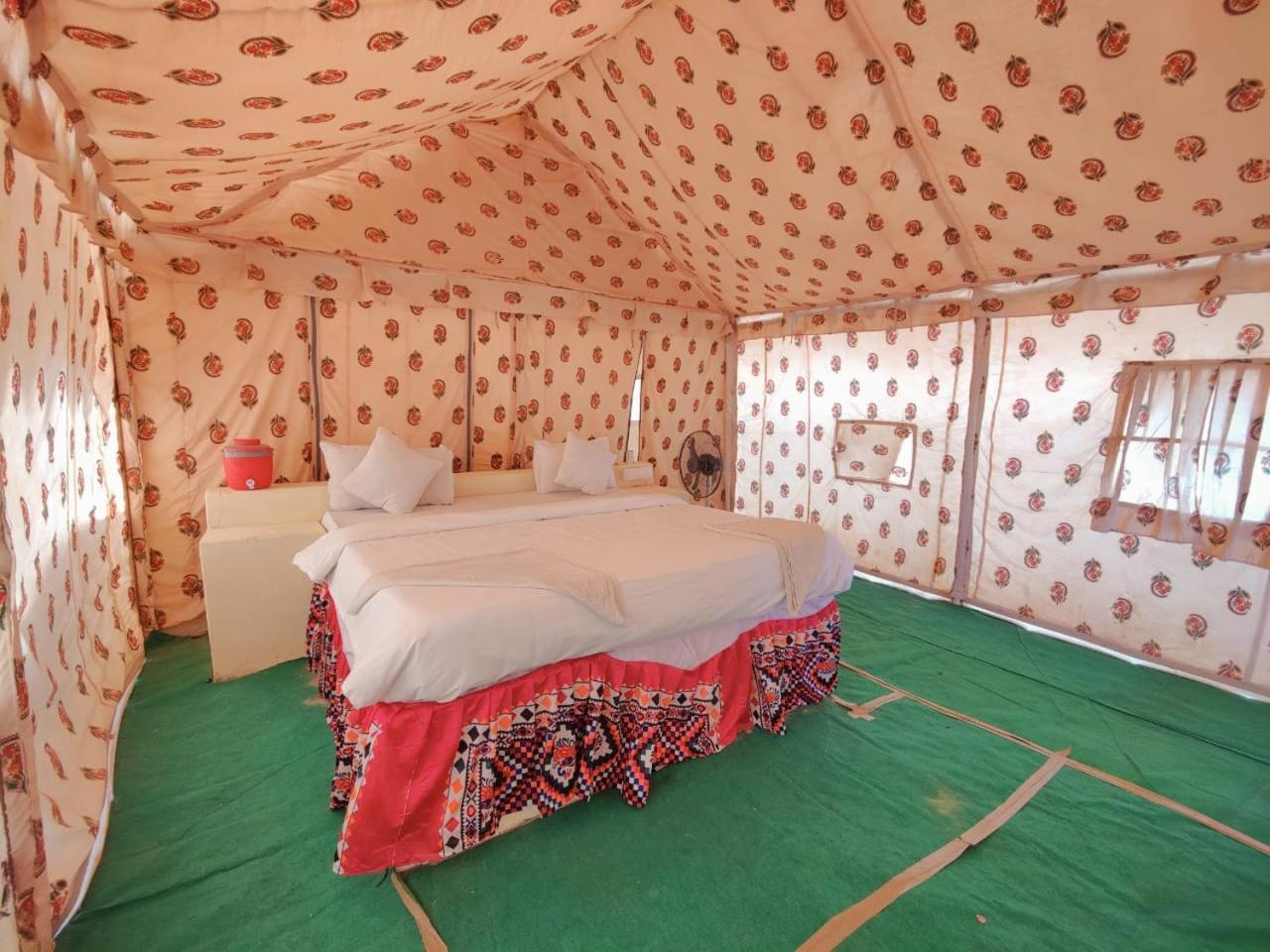 Om Luxury Resort 자이살메르 객실 사진